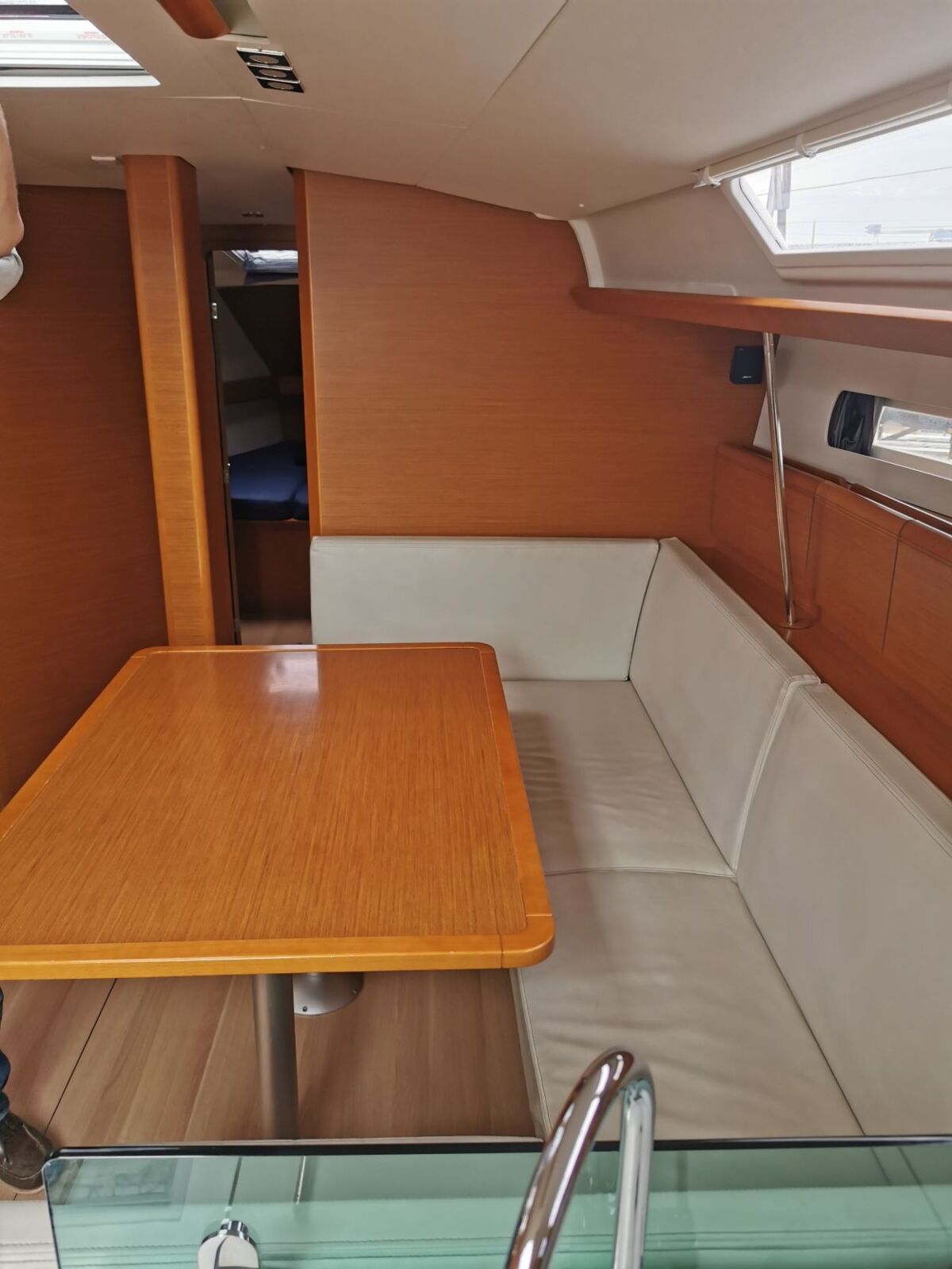 Jeanneau Sun Odyssey 449 Sailing World 6