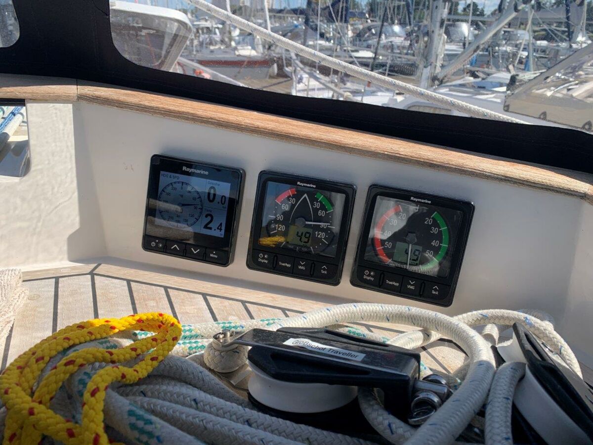 Motorsegler Nauticat 40 Ketch Sailing World Yachtbrokers 100