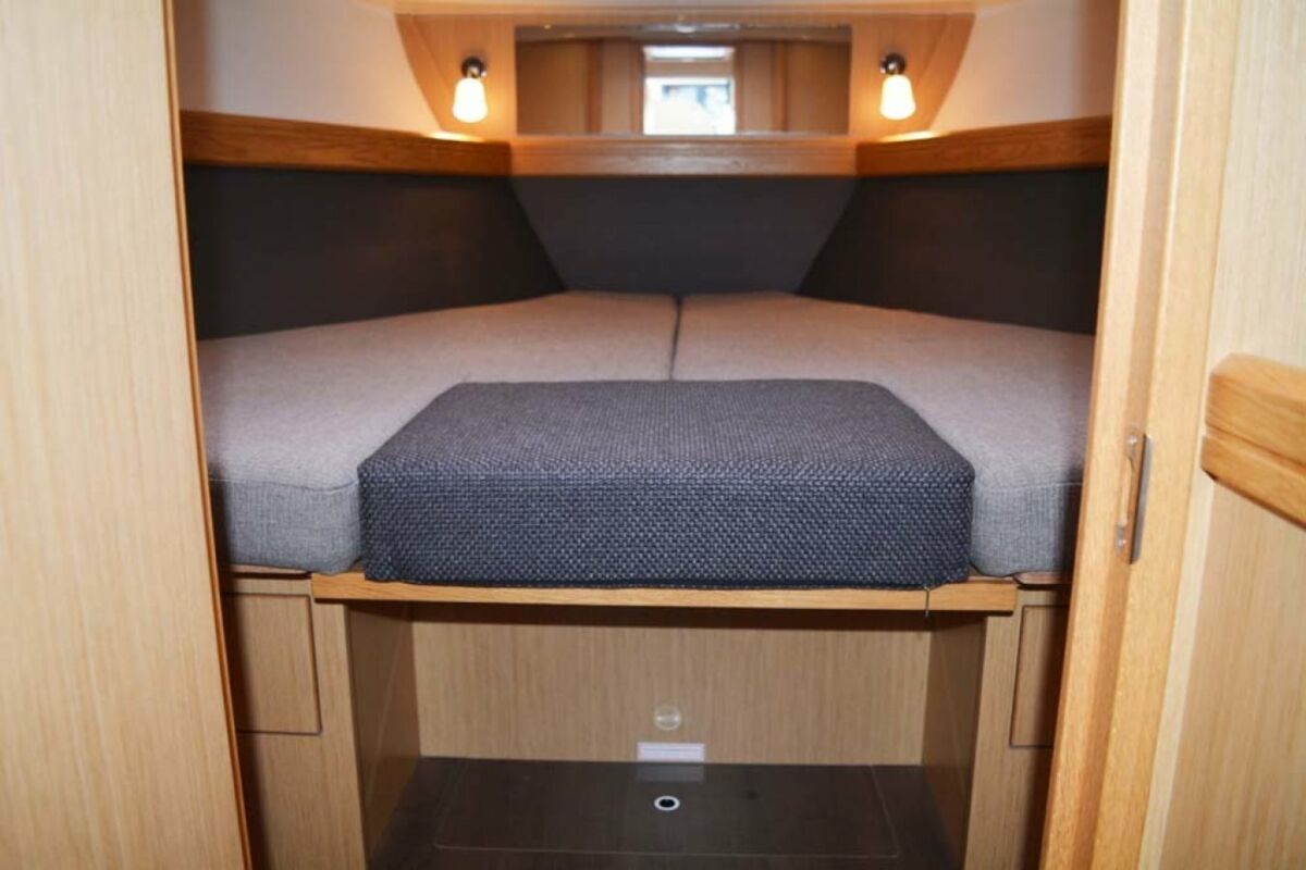 Motoryacht Bavaria Sport 35 Sailing World Yachtmakler Heiligenhafen 32