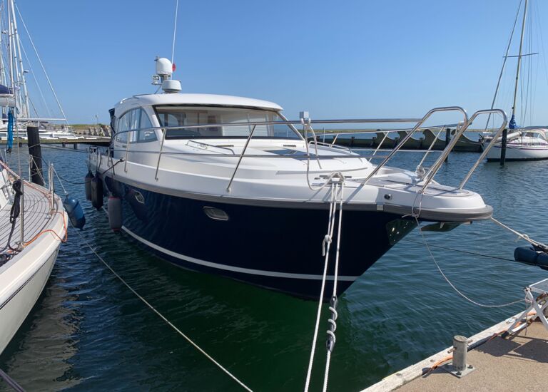 Motoryacht Nimbus 405 Coupe Sailing World Yachtmakler Heiligenhafen 1 bearbeitet