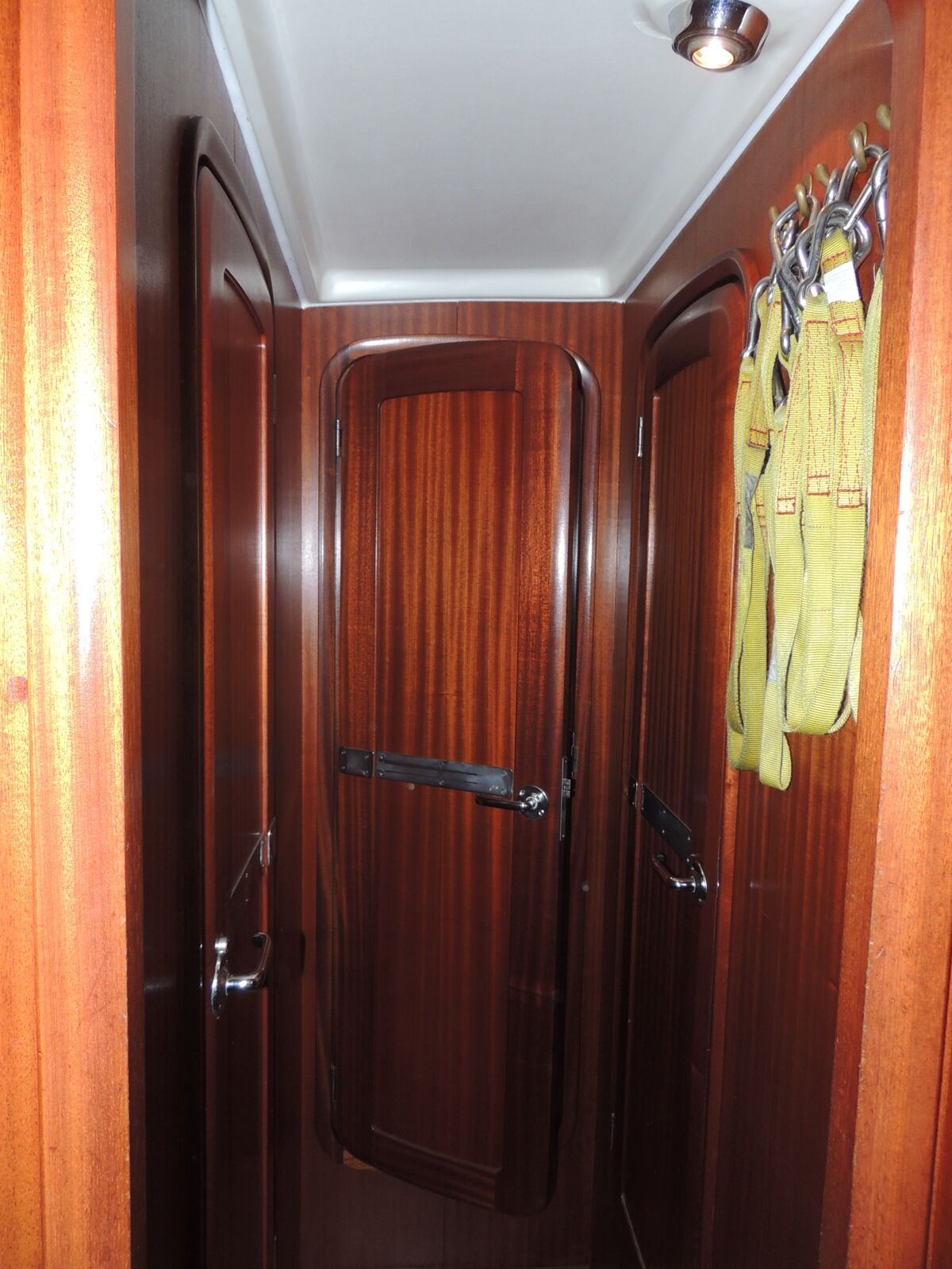 Sailing Yacht Bavaria 42 Sailing World Yachtbrokers 36