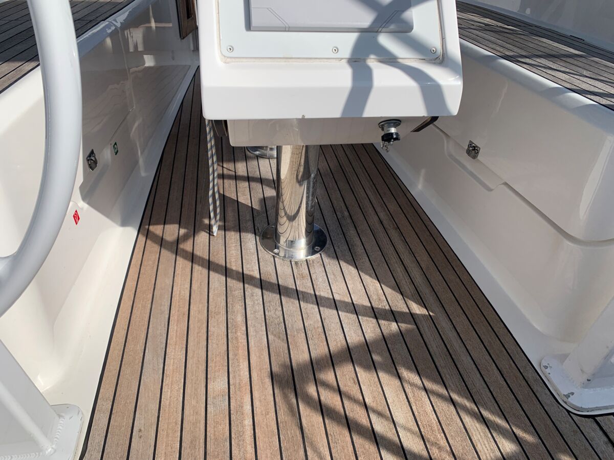 Sailing Yacht Bavaria Cruiser 34 Sailing World Yachtbrokers Heiligenhafen 27