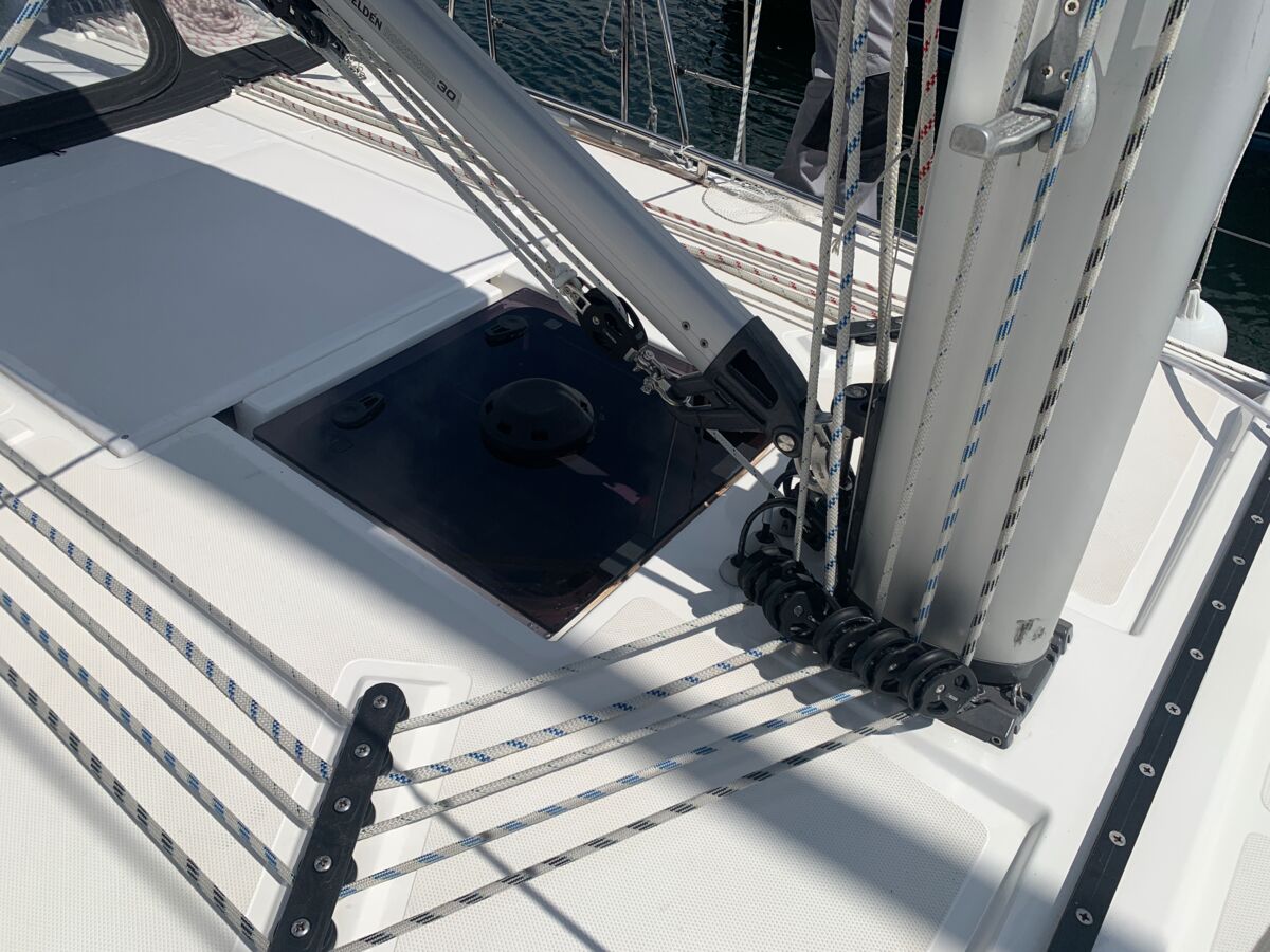 Sailing Yacht Bavaria Cruiser 38 Sailing World Yachtbrokers Heiligenhafen 31