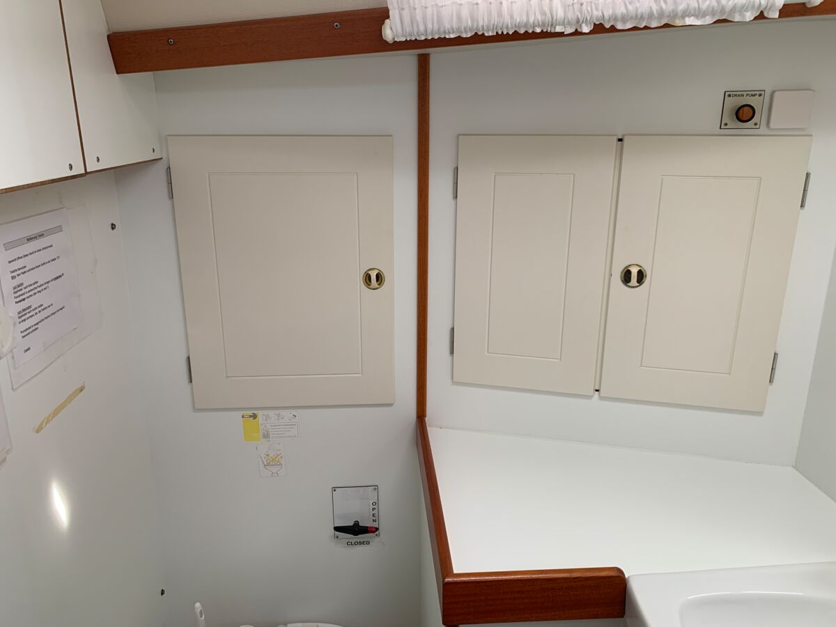Sailing Yacht Hallberg-Rassy 42 F Sailing World Yachtbrokers Heiligenhafen 49