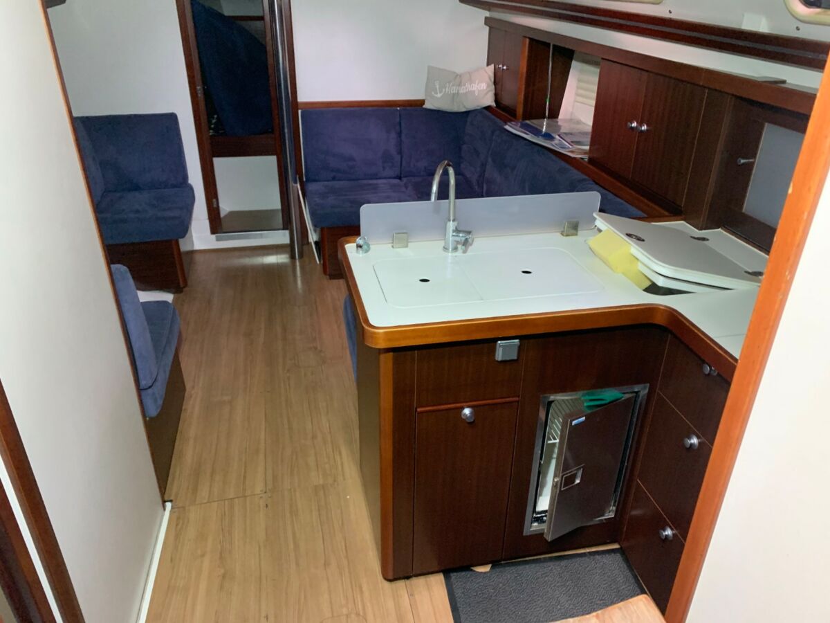 Sailing Yacht Hanse 375 Sailing World Yachtbrokes Heiligenhafen (1)