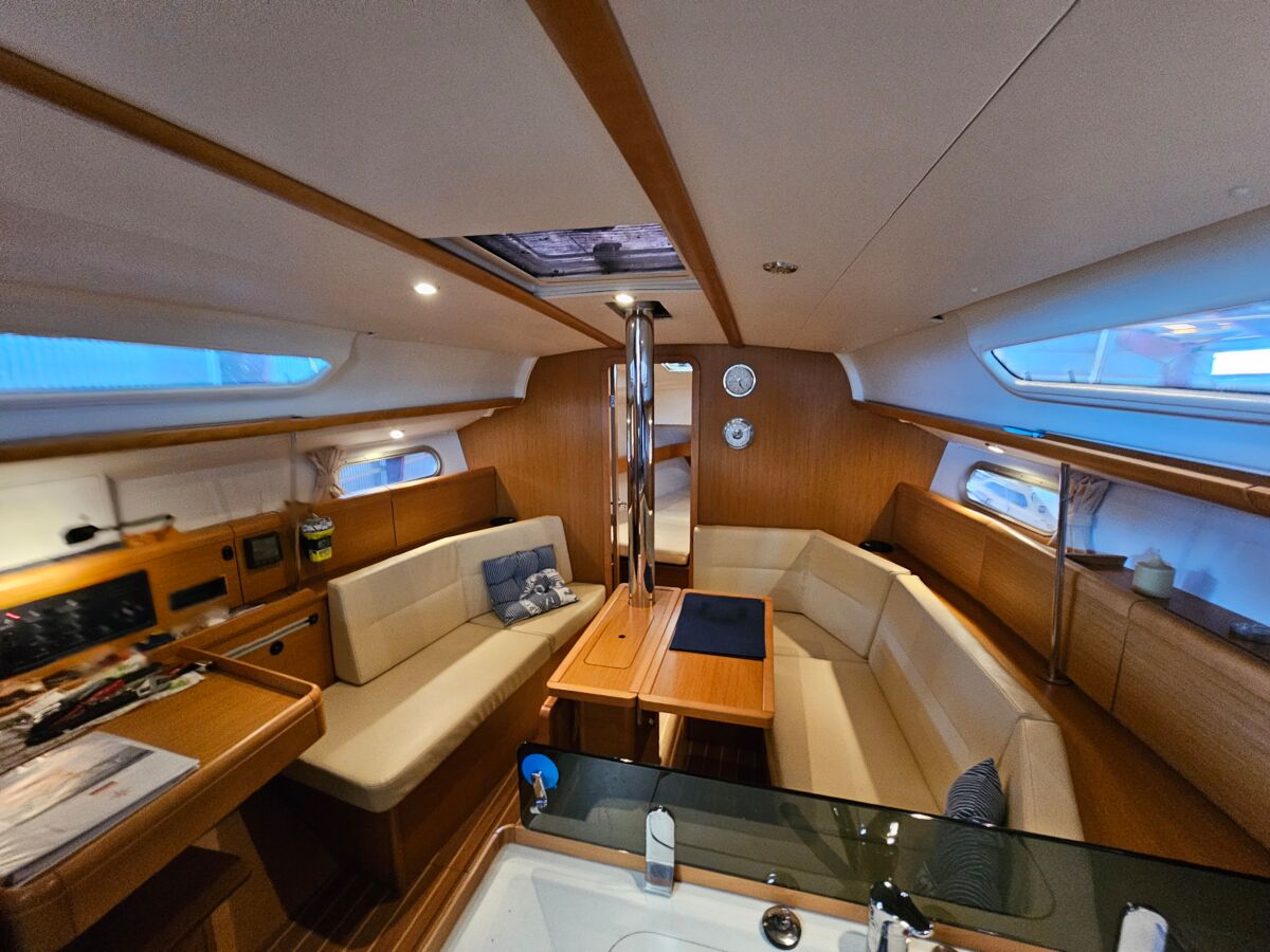 Sailing Yacht Jeanneau Sun Odyssey 36i Sailing World Yachtmakler Heiligenhafen 5