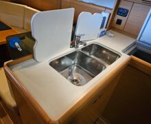 Sailing Yacht Jeanneau Sun Odyssey 36i Sailing World Yachtmakler Heiligenhafen 8