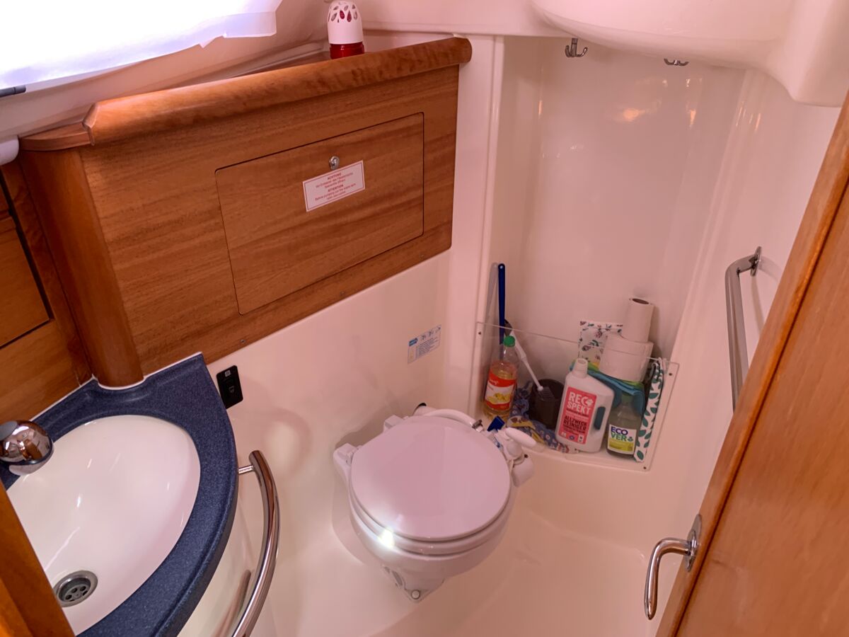 Segelyacht Bavaria 31 Cruiser Limited Edition Saling World Yachtmakler Heiligenhafen 26