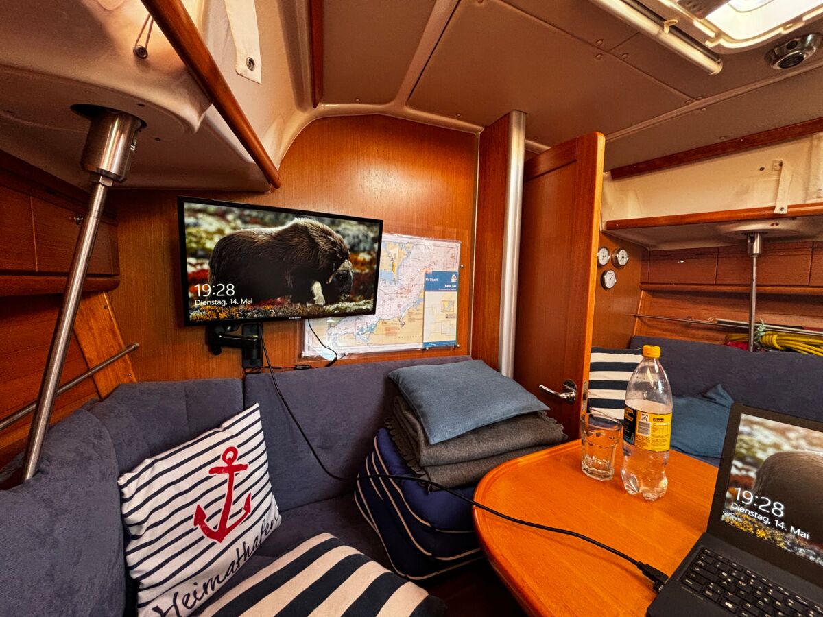 Segelyacht Bavaria 34 Cruiser Sailing World Yachtmakler Heiligenhafen 6