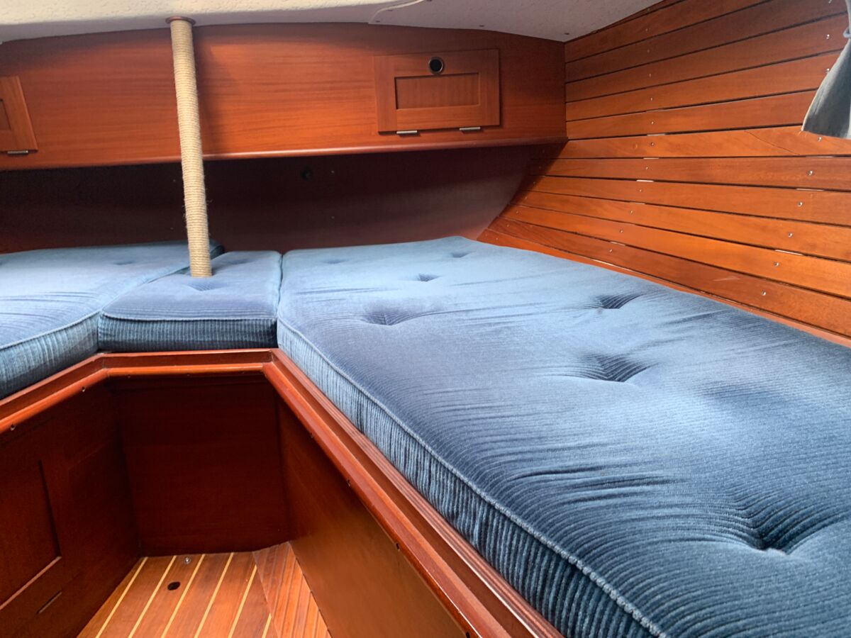 Segelyacht Hallberg-Rassy 352 Scandinavia by Sailing World Yachtbrokers Heiligenahafen 28