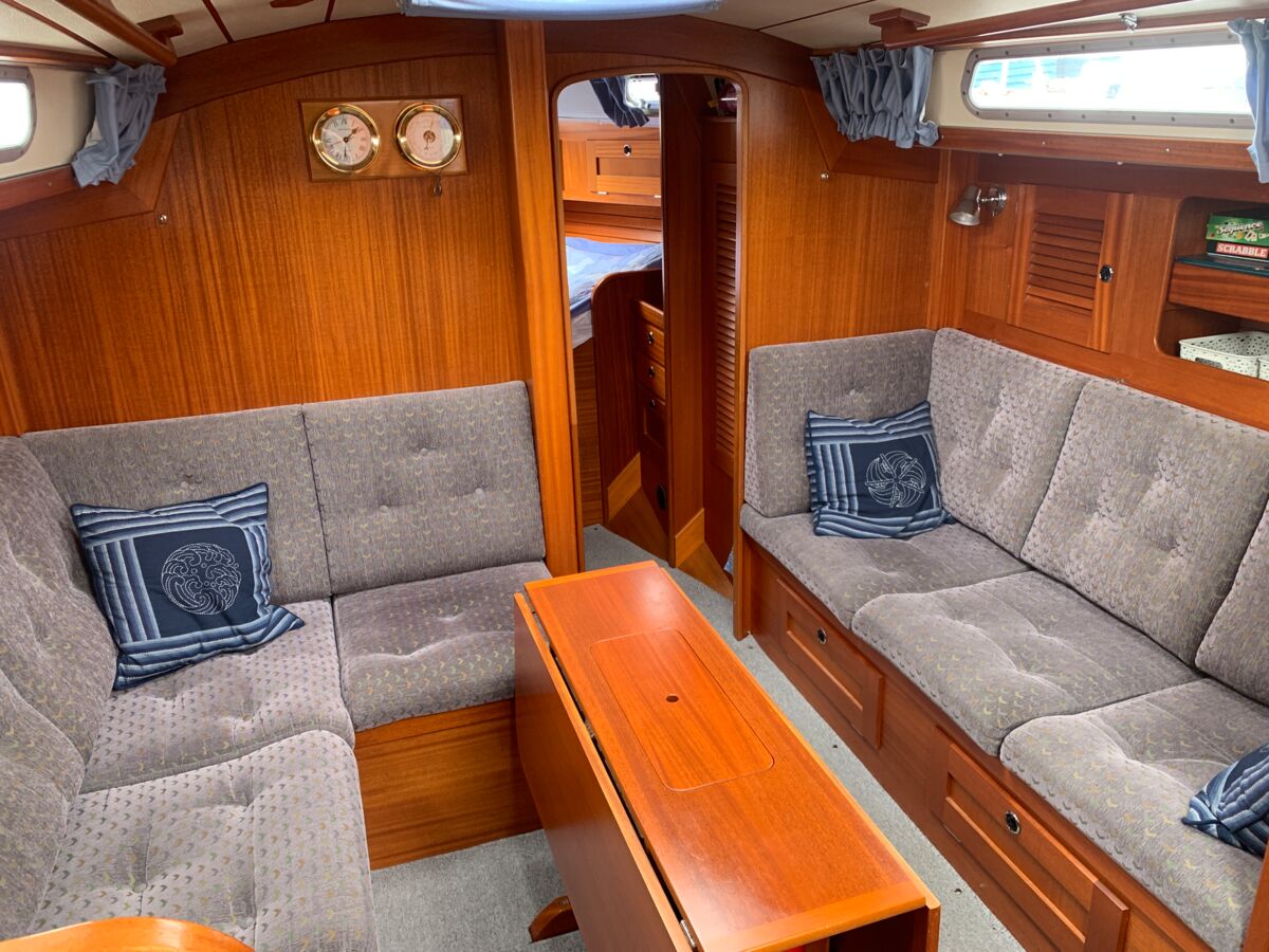 Segelyacht Hallberg-Rassy 36 MK II Sailing World Yachtmakler 9