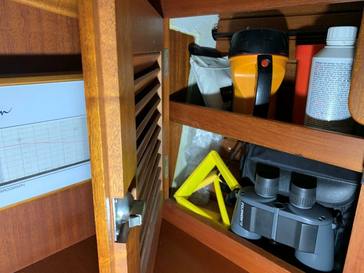 Segelyacht Hallberg-Rassy 45 Sailing World Yachtmakler   (46)