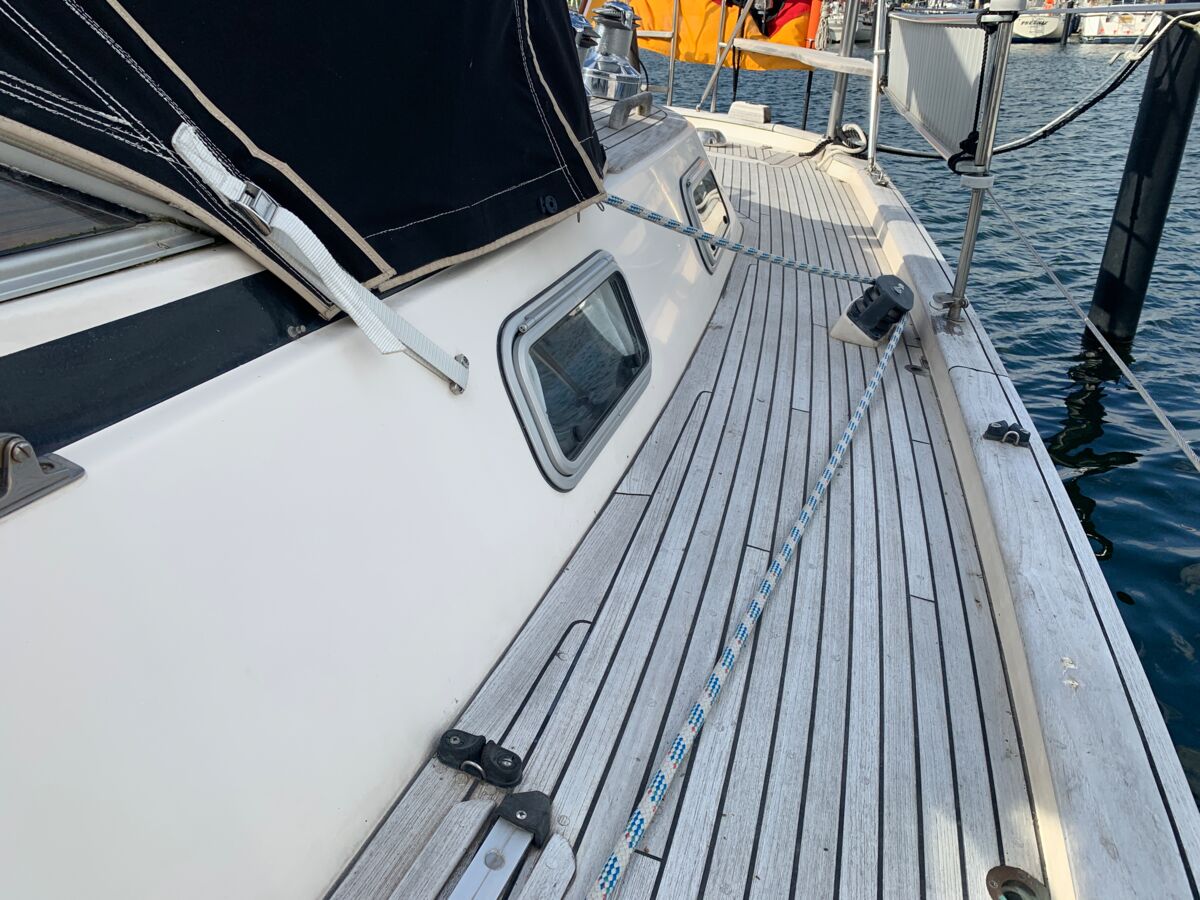 Segelyacht Hallberg-Rassy 45 Sailing World Yachtmakler Heiligenhafen 22