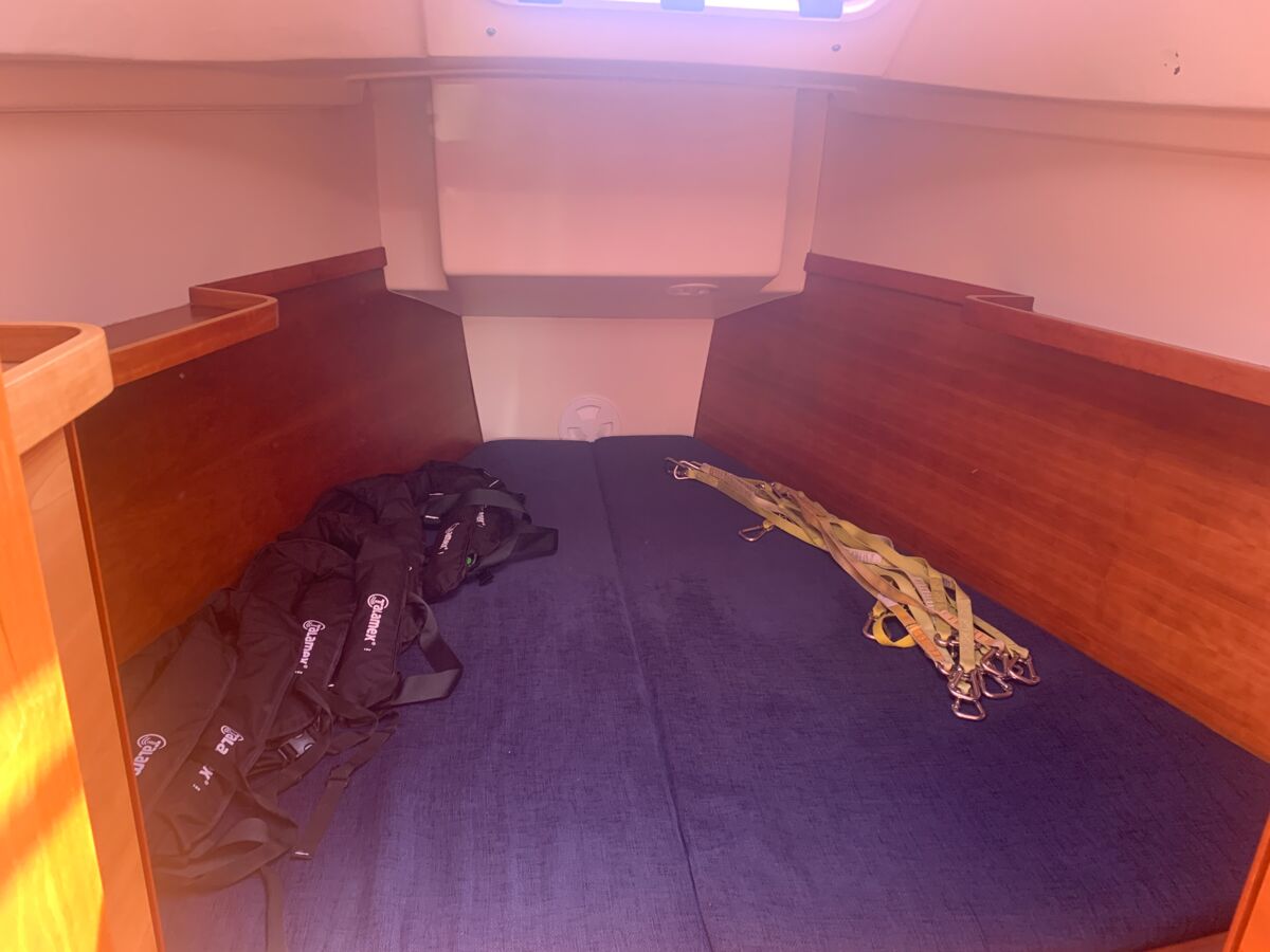 Segelyacht Hanse 370 Sailing World Yachtbrokers Heiligenhafen 16