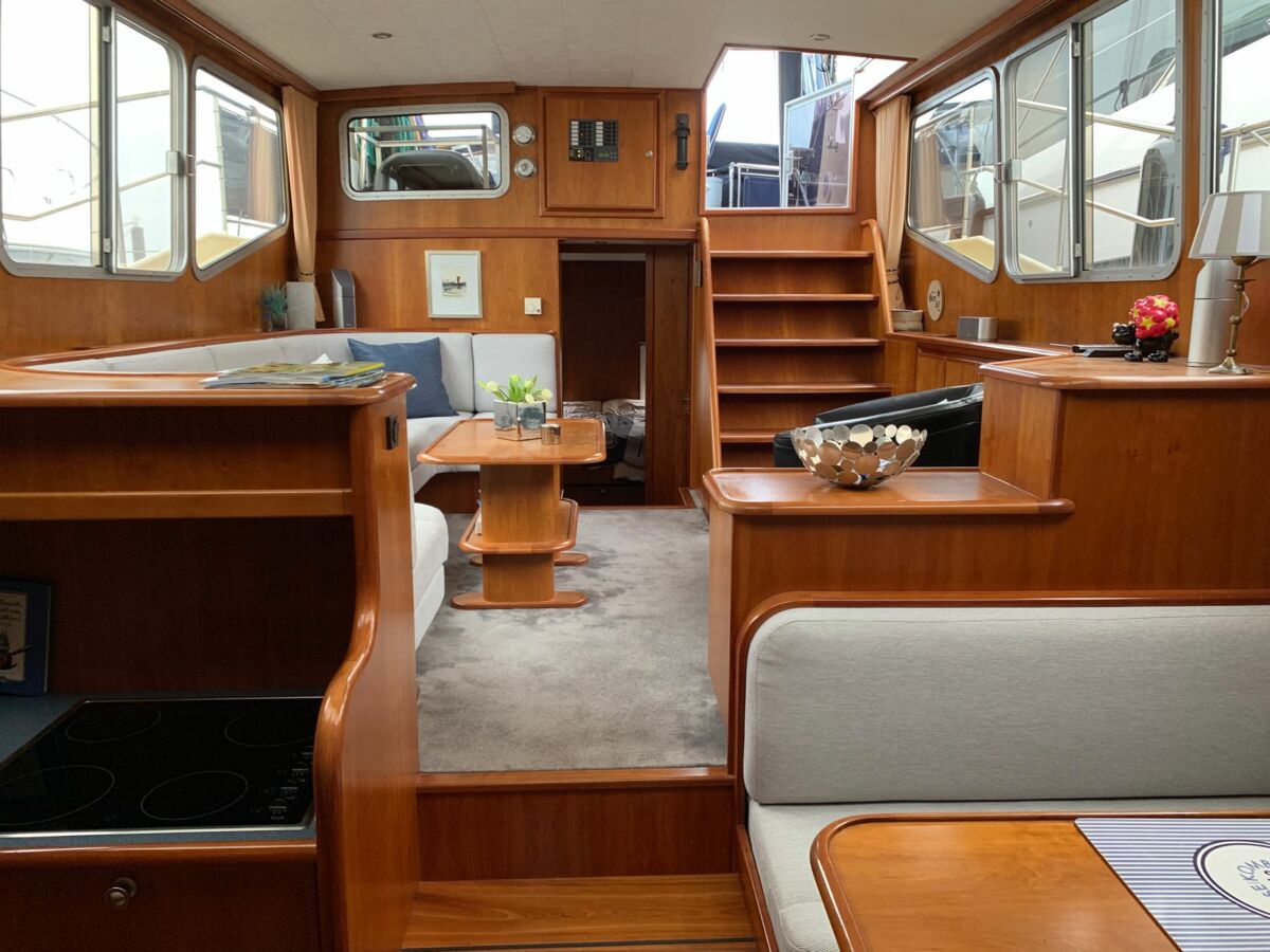 Vacance-1300-motoryacht-sailing-world-yachtbrokers-16