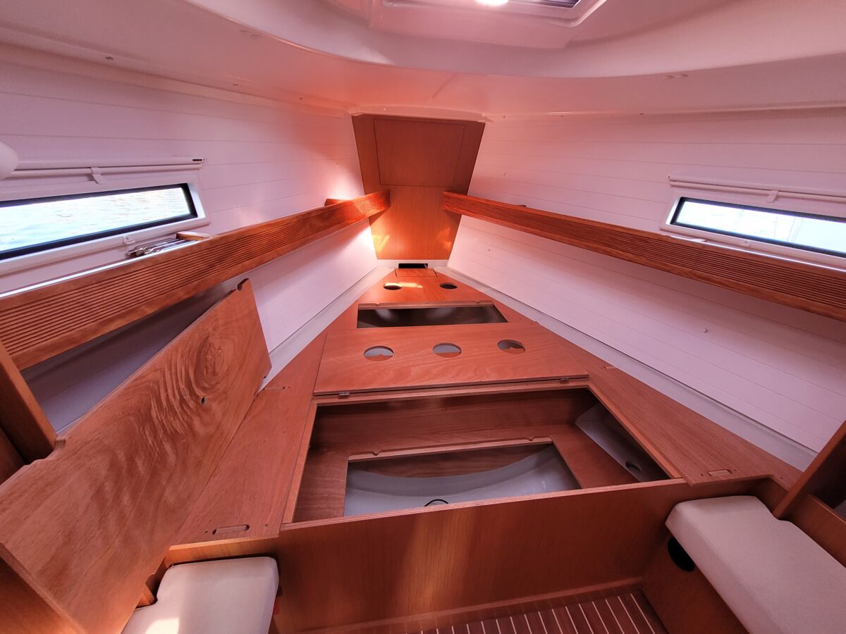 Bavaria Cruiser 36-3 Sailing World Yachtmakler 38