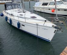 Bavaria 42-Cruiser-Gebrauchtyacht-Sailing-World-Yachtbrokers-1