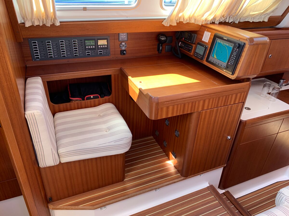 Decksalon Segelyacht Vilm 41 DS Sailing World Yachtmakler Heiligenhafen 44