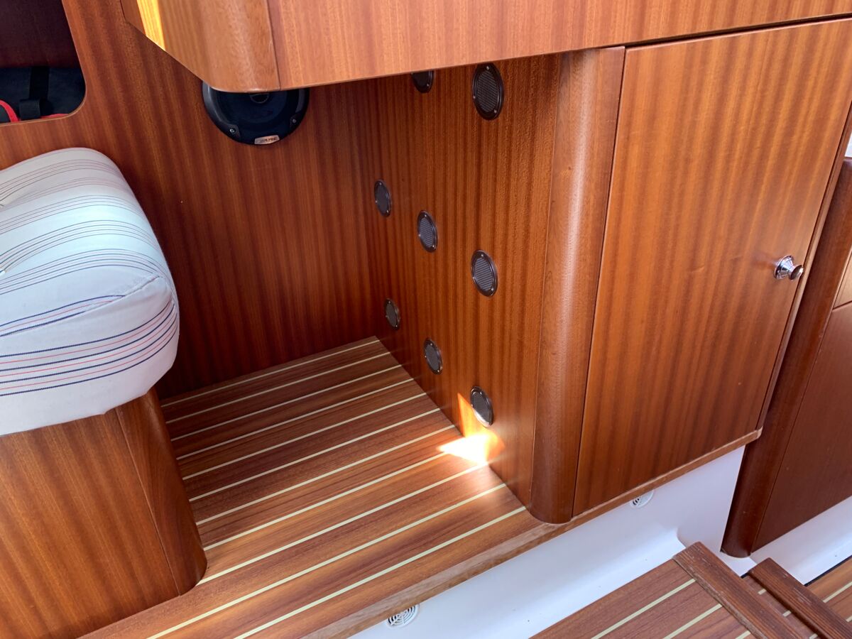 Decksalon Segelyacht Vilm 41 DS Sailing World Yachtmakler Heiligenhafen 47