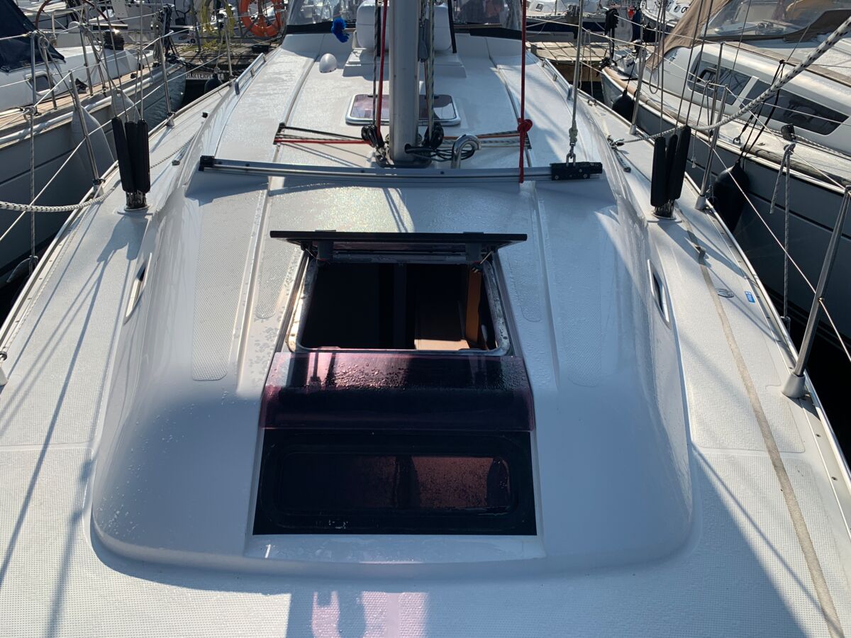 Hanse 370