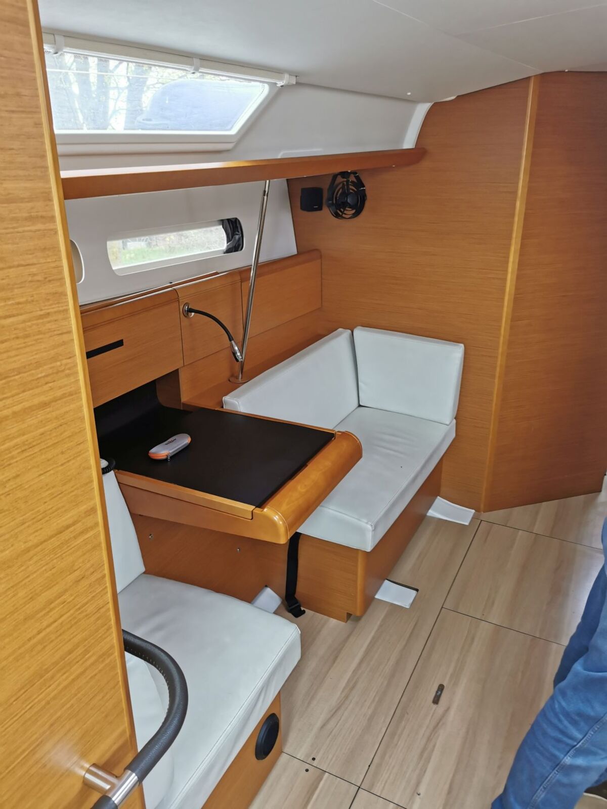 Jeanneau Sun Odyssey 449 Sailing World 7