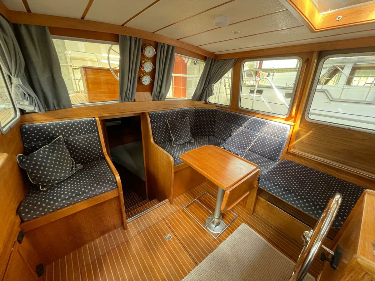 Motorsegler Nauticat 33 Sailing World Yachtmakler 17
