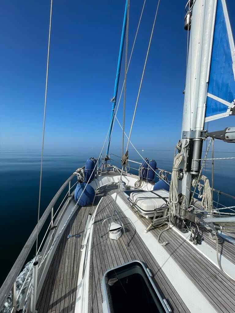 Motorsegler Nauticat 33 Sailing World Yachtmakler 5