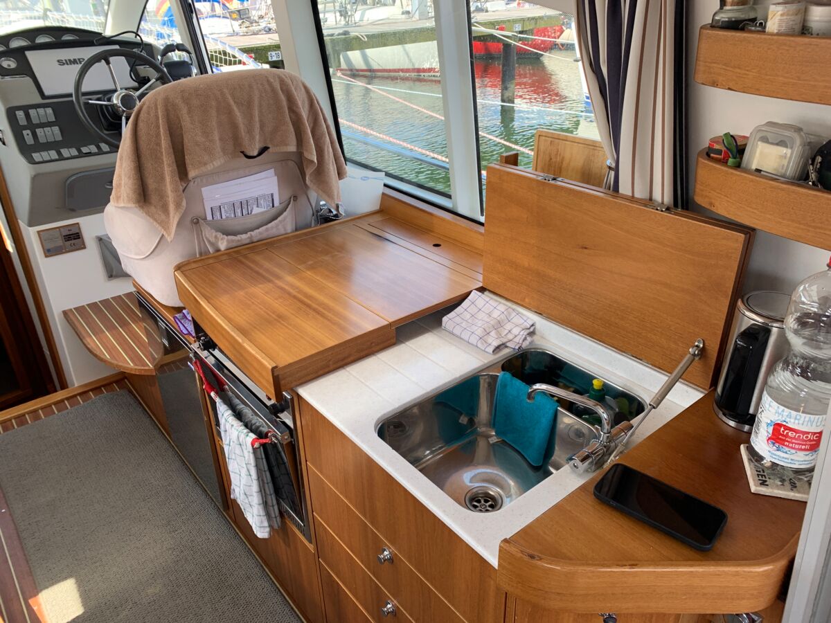 Motoryacht Nimbus 365 Coupe Sailing World Yachtmakler Heiligenhafen 9