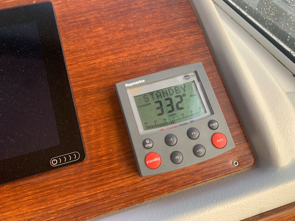 Motoryacht Nimbus 380 Carisma Fly Sailing World Yachtbrokes Heiligenhafen 15