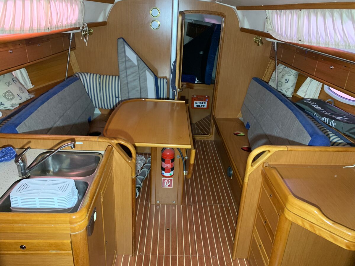 Sailing Yacht Bavaria 34 Cruiser Sailing World Yachtbrokers Heiligenhafen 52
