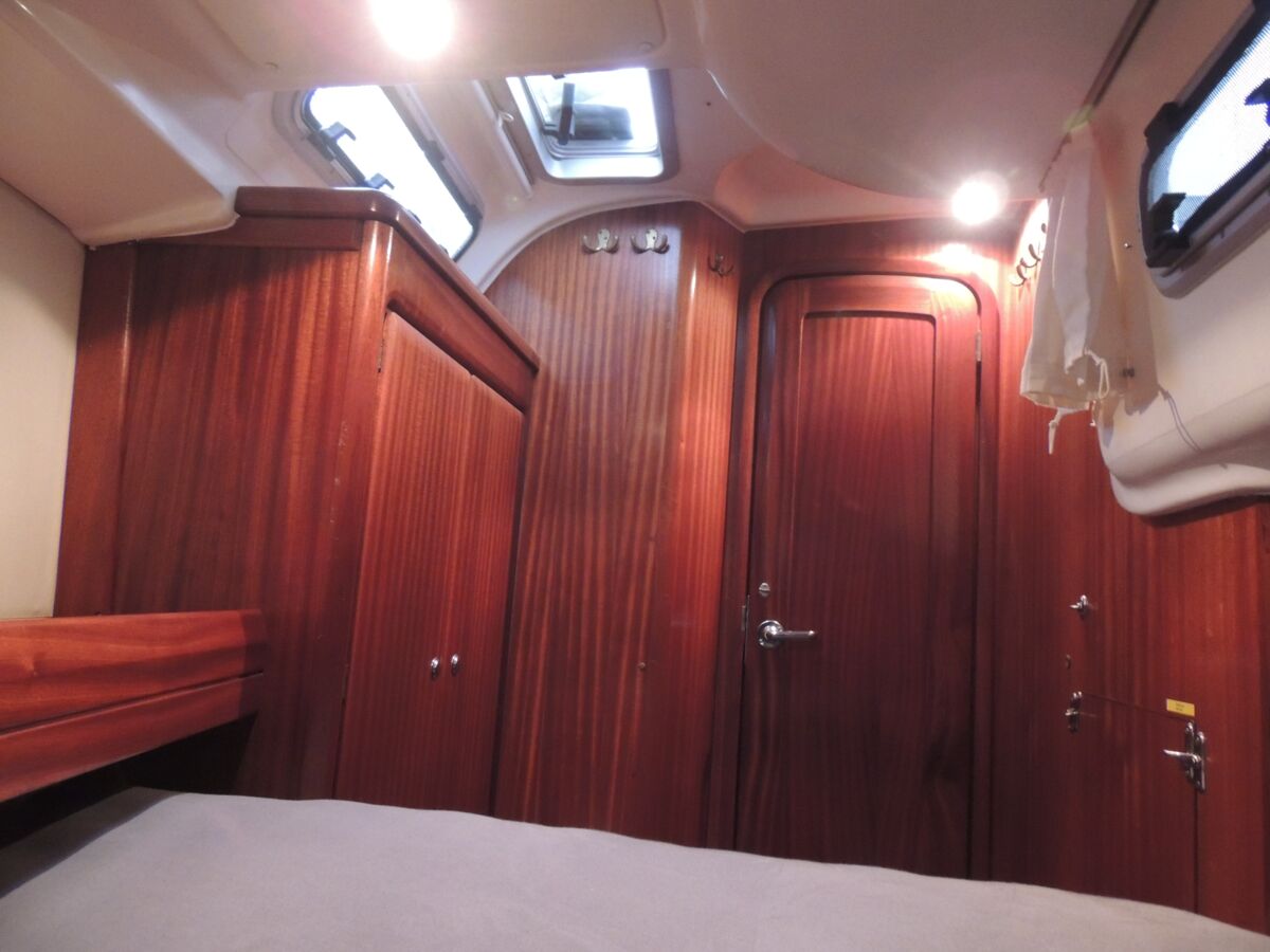 Sailing Yacht Bavaria 42 Sailing World Yachtbrokers 45