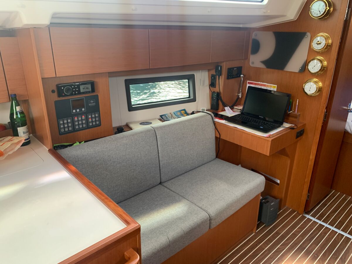 Sailing Yacht Bavaria Cruiser 38 Sailing World Yachtbrokers Heiligenhafen 12