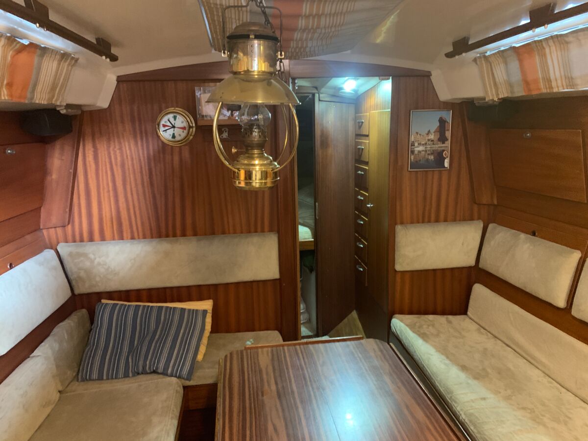 Sailing Yacht Contest 36 Sailing World Yachtbrokers 15