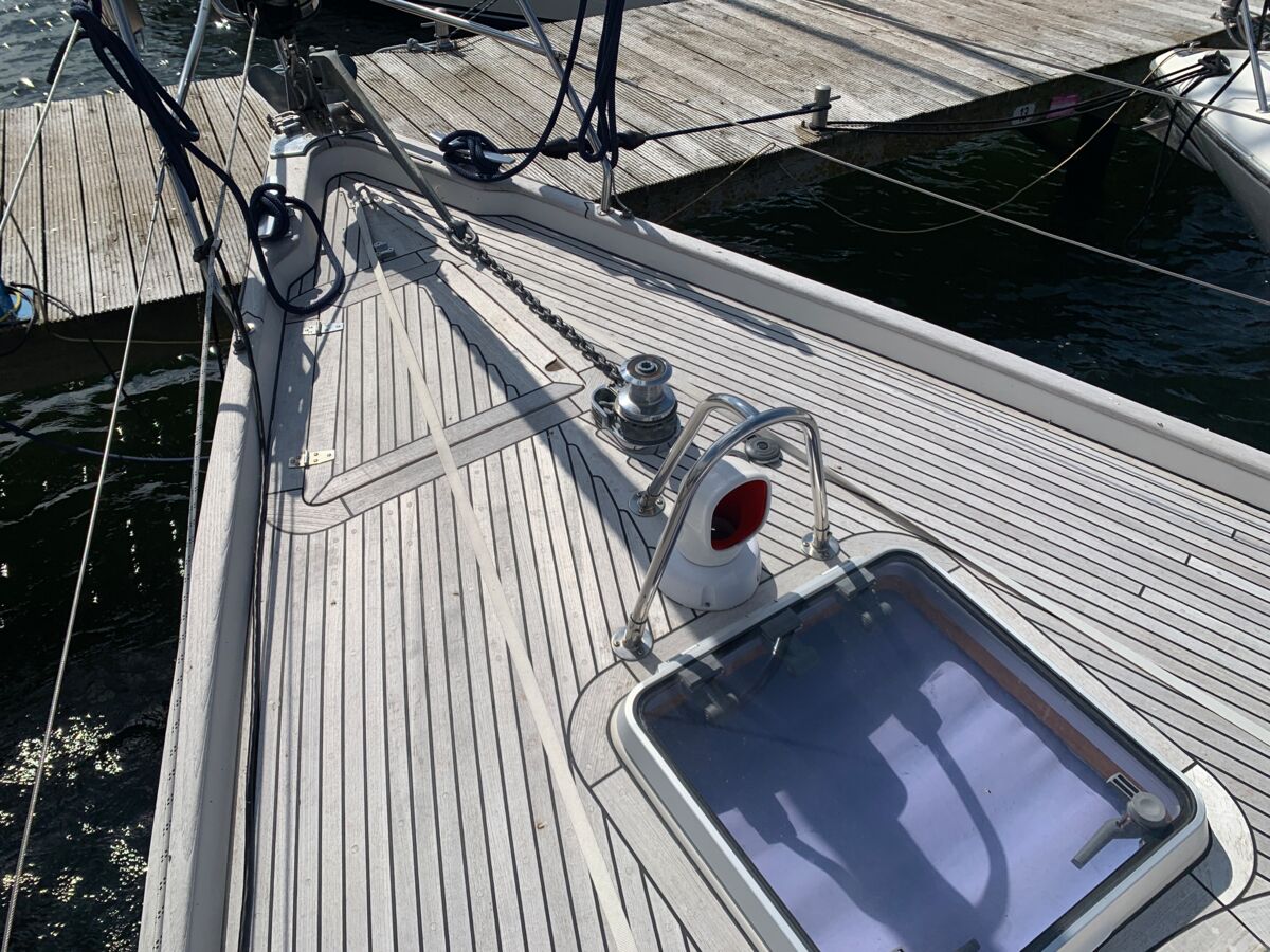Sailing Yacht Hallberg-Rassy 42 F Sailing World Yachtbrokers Heiligenhafen 17