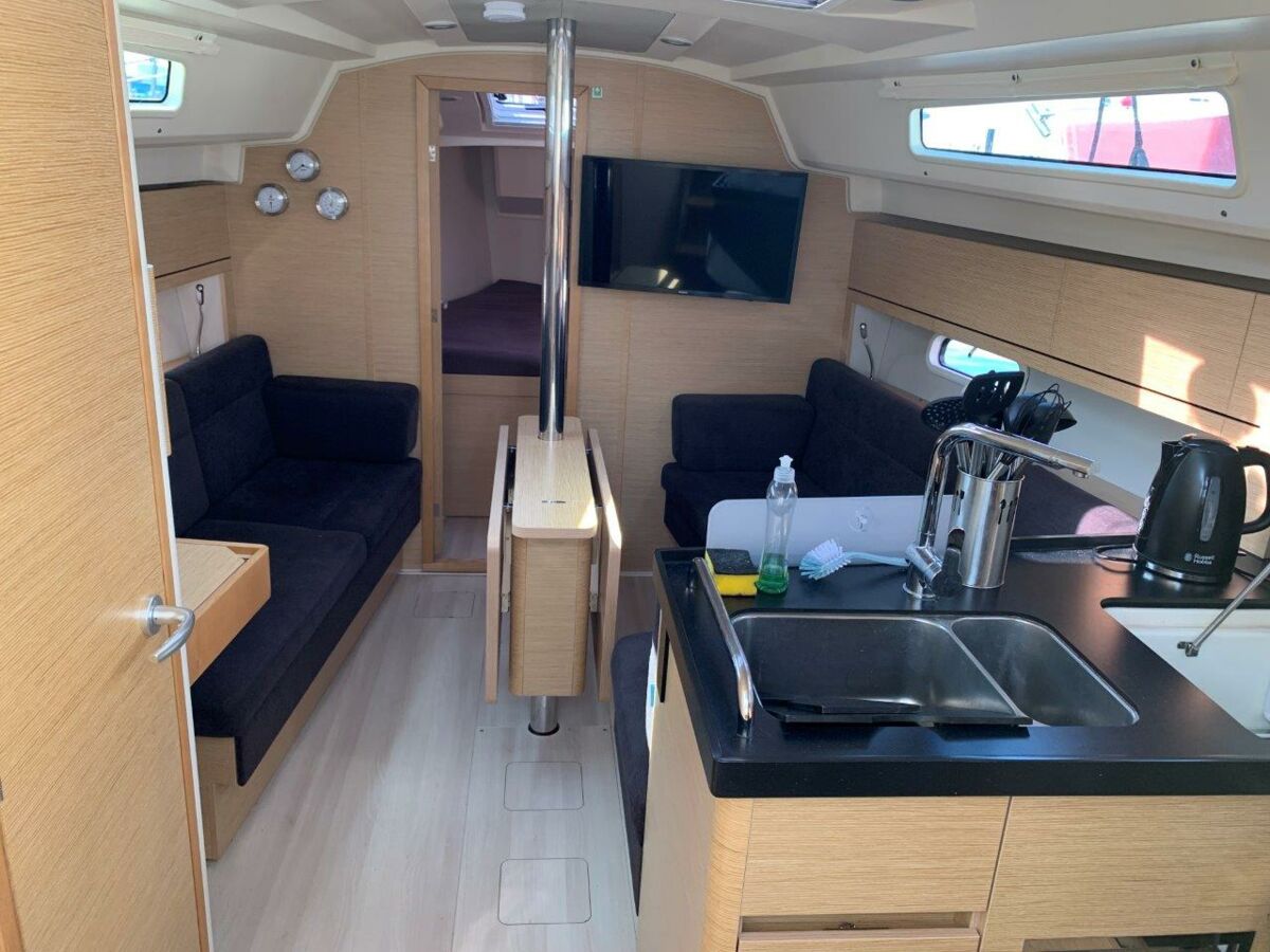 Sailing Yacht Hanse 348 Sailing World Yachtbrokers Heiligenhafen 24