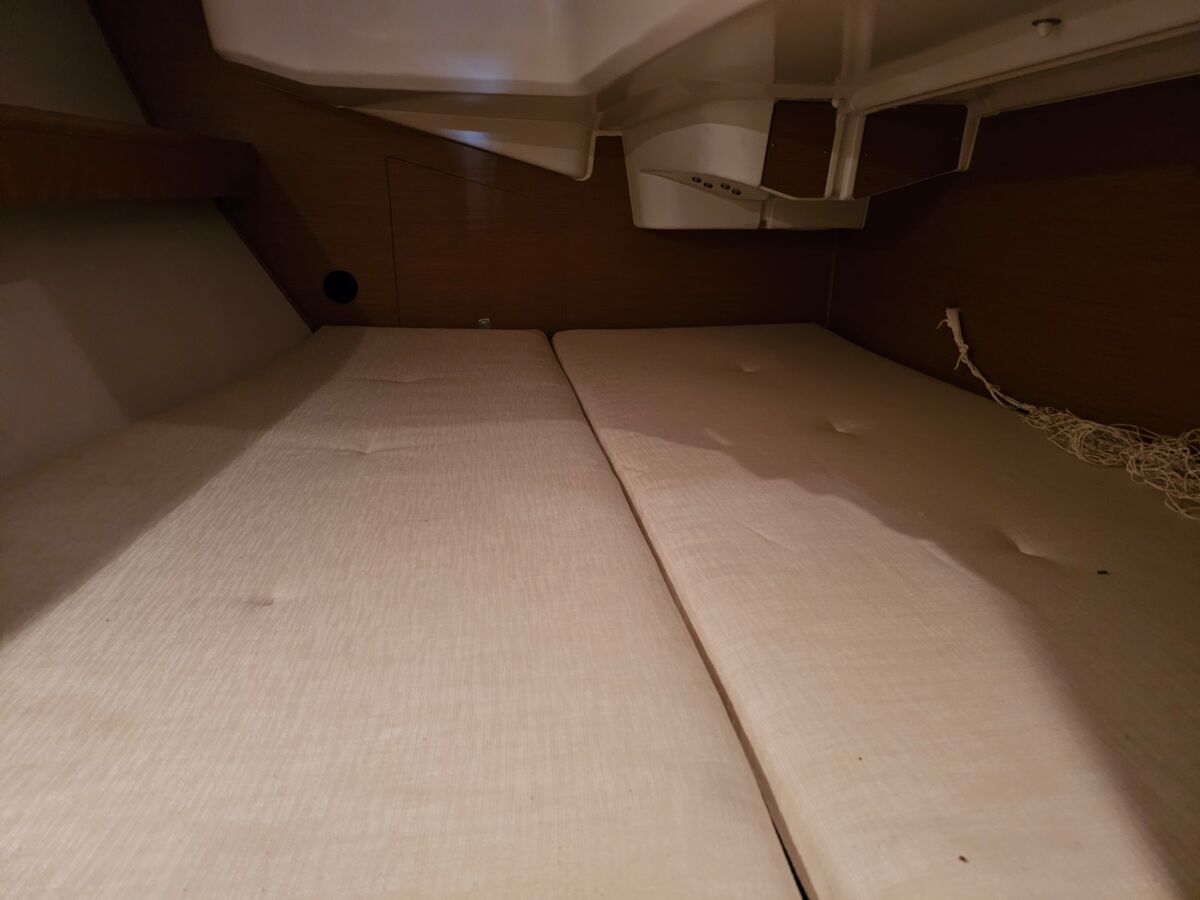 Sailing Yacht Jeanneau Sun Odyssey 36i Sailing World Yachtmakler Heiligenhafen 18