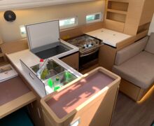 Sailing Yacht Jeanneau Sun Odyssey 410 Sailing World Yachtbrokers 5