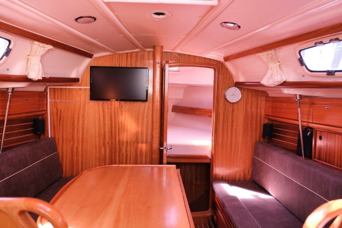 Segelyacht Bavaria 30 Cruiser Sailingworld Yachtmakler Heiligenhafen 5