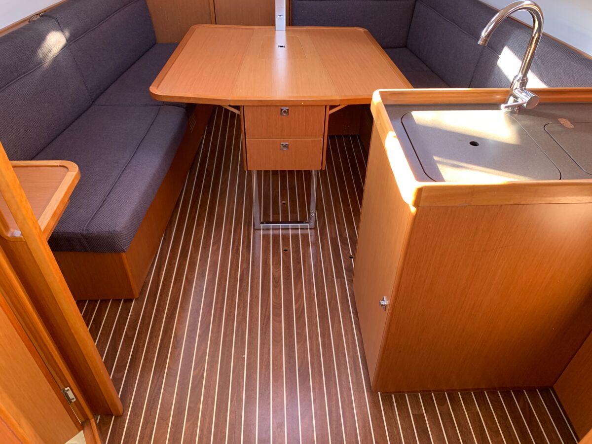 Segelyacht Bavaria Cruiser 33 Sailing World Yachtbrokers Heiligenhafen 20
