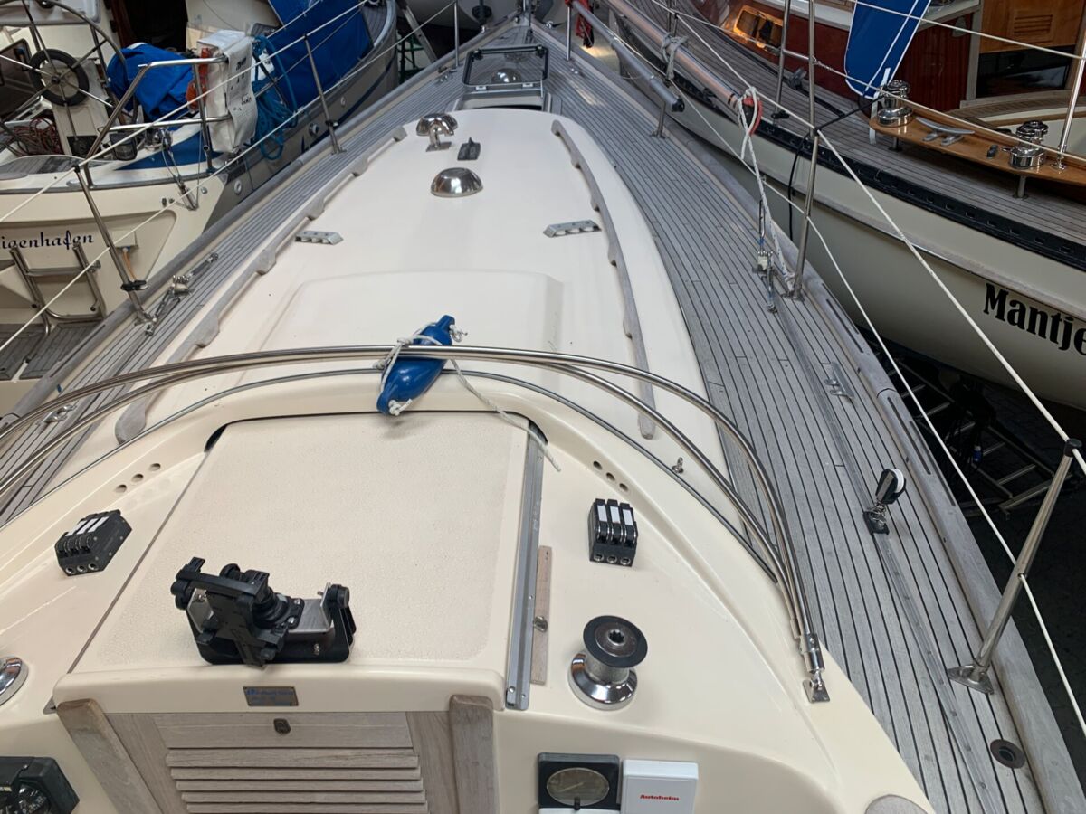 Segelyacht Hallberg-Rassy 29 Sailing World Yachtbrokers 23