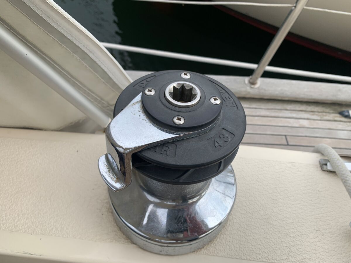 Segelyacht Hallberg-Rassy 352 Scandinavia by Sailing World Yachtbrokers Heiligenahafen 38