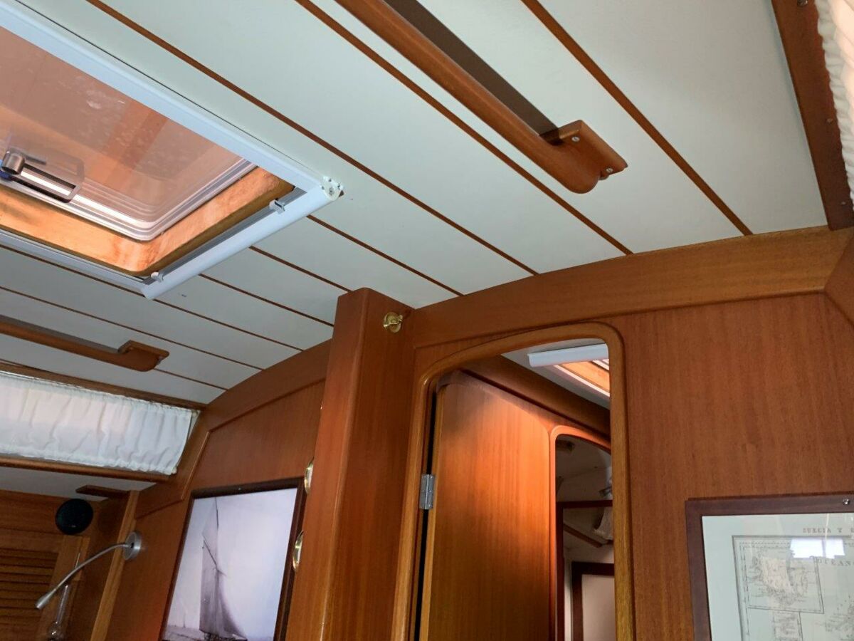 Segelyacht Hallberg-Rassy 45 Sailing World Yachtmakler   (12)