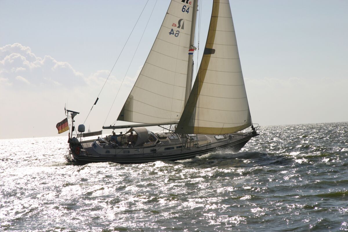Segelyacht Hallberg-Rassy 45 Sailing World Yachtmakler Heiligenhafen 109