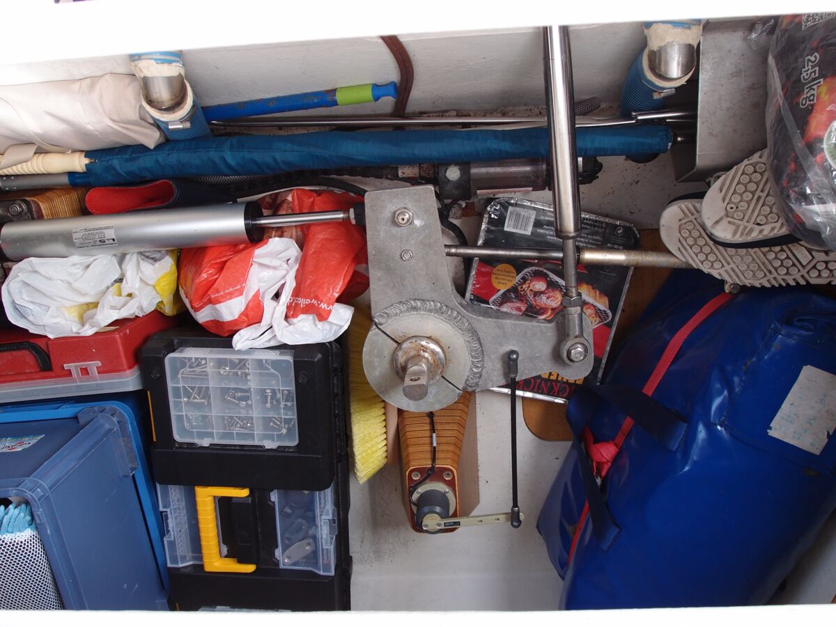 Degeroe38DS-Sailing-World-Yachtbrokers-35