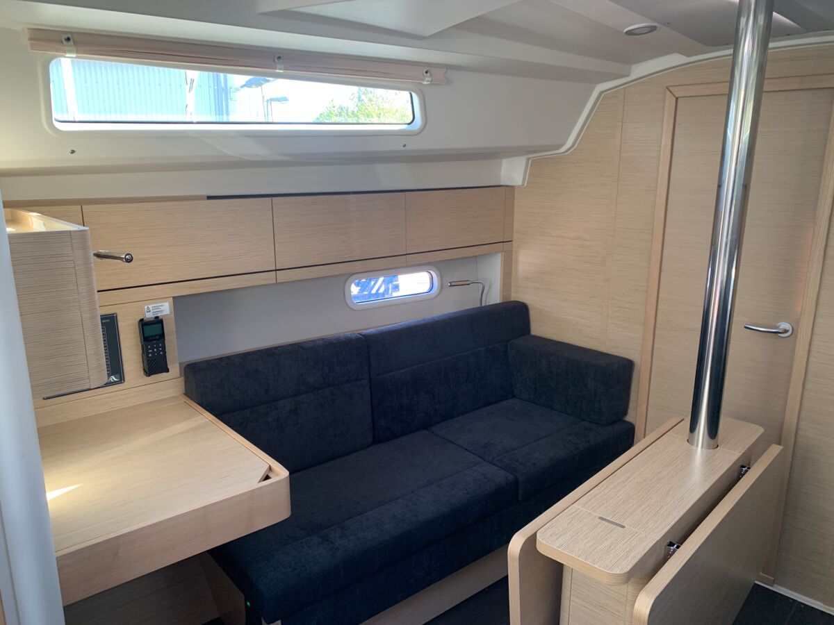 Hanse 348
