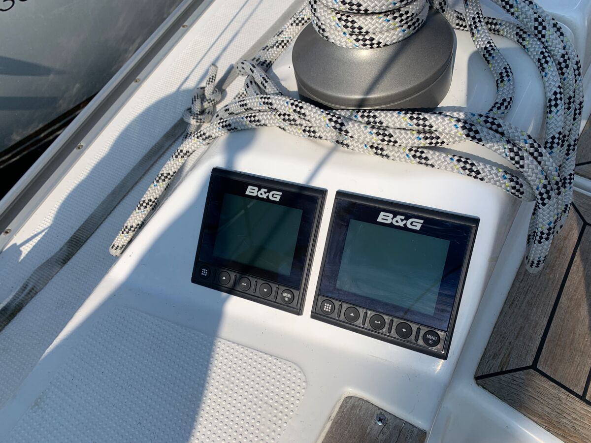 Hanse 370