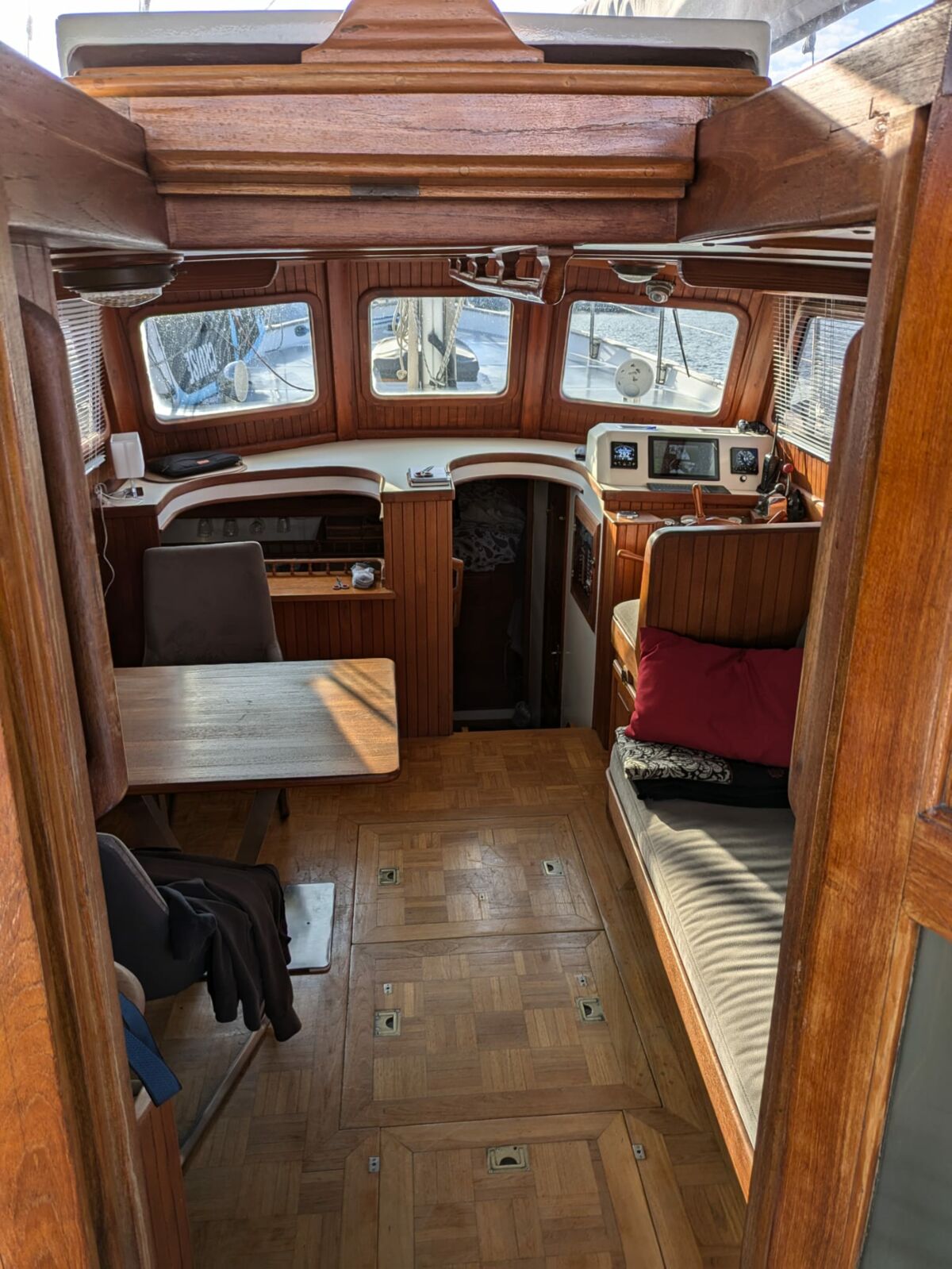 Motorsailer Island Trader 40 Sailing World Yachtbrokers Heiligenhafen 12