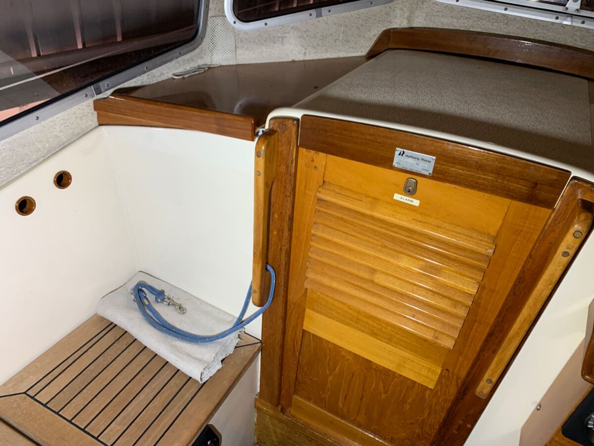 Motorsegler Hallberg-Rassy 94 Sailing World Yachtmakler 33