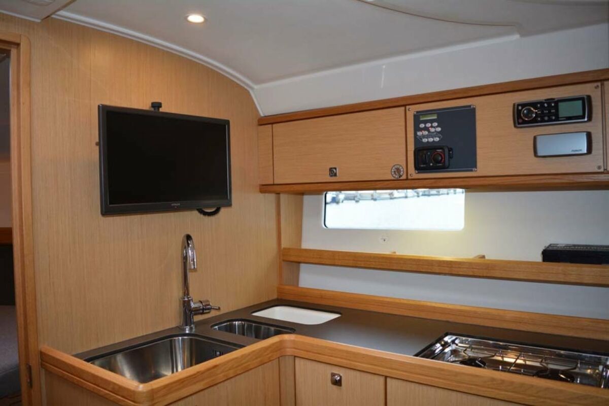 Motoryacht Bavaria Sport 35 Sailing World Yachtmakler Heiligenhafen 17