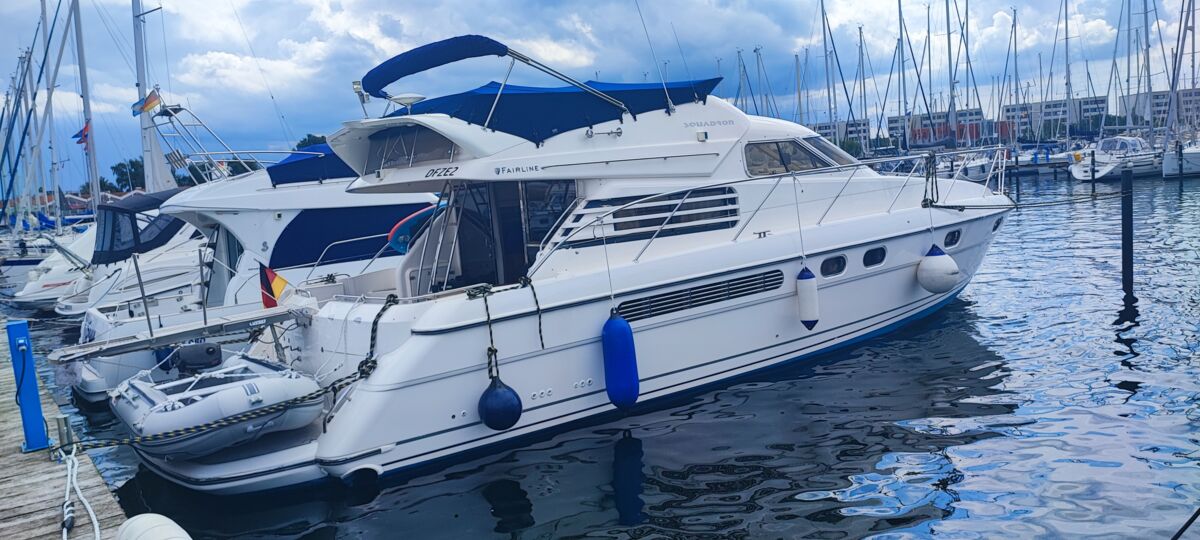 Motoryacht Fairline Squadron 50 Sailing World Yachtbrokers 1